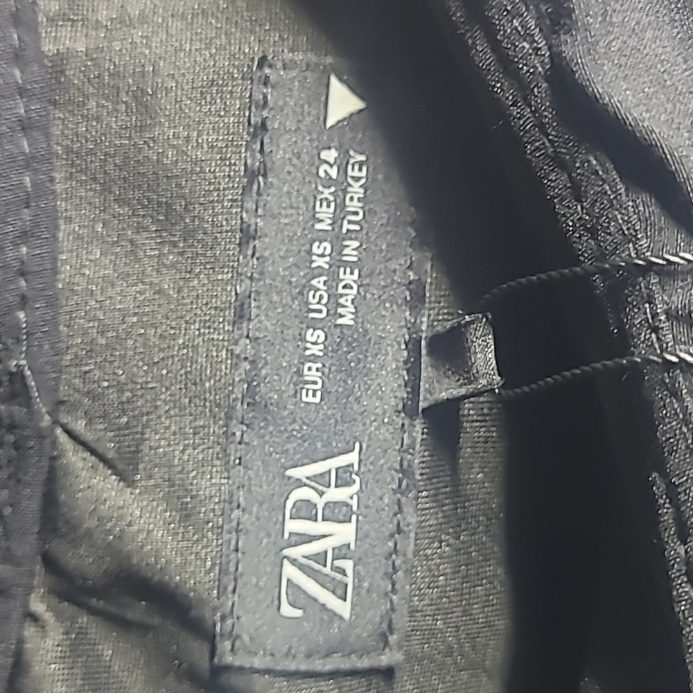 Zara Elegant Black Top - Picture 2 of 4